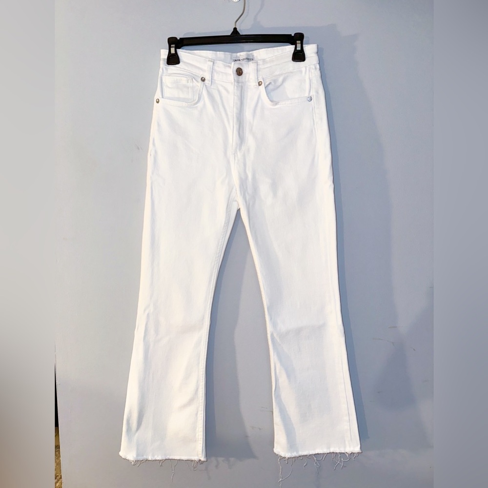 white zara high waisted straight leg jeans